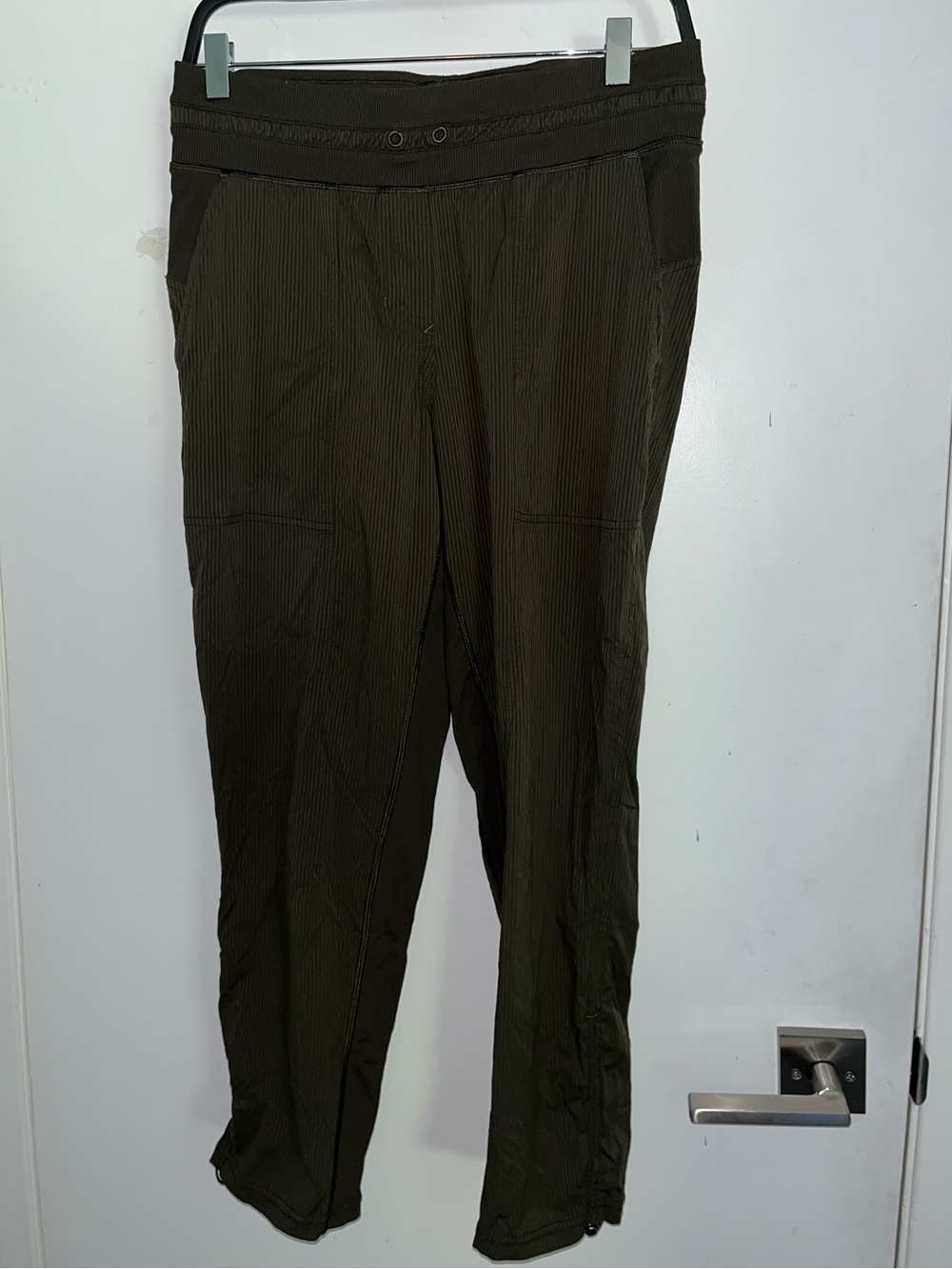 lululemon Dance Studio Pants Size 6 Dark Olive Cinch Hem Crop